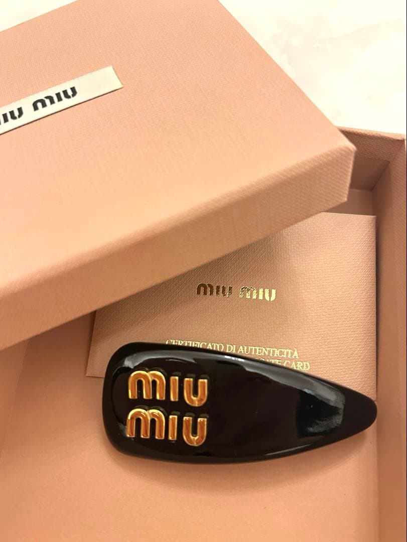 【週末価格！】miumiu ヘアピン　バレッタ　ヘアクリップ ブラック