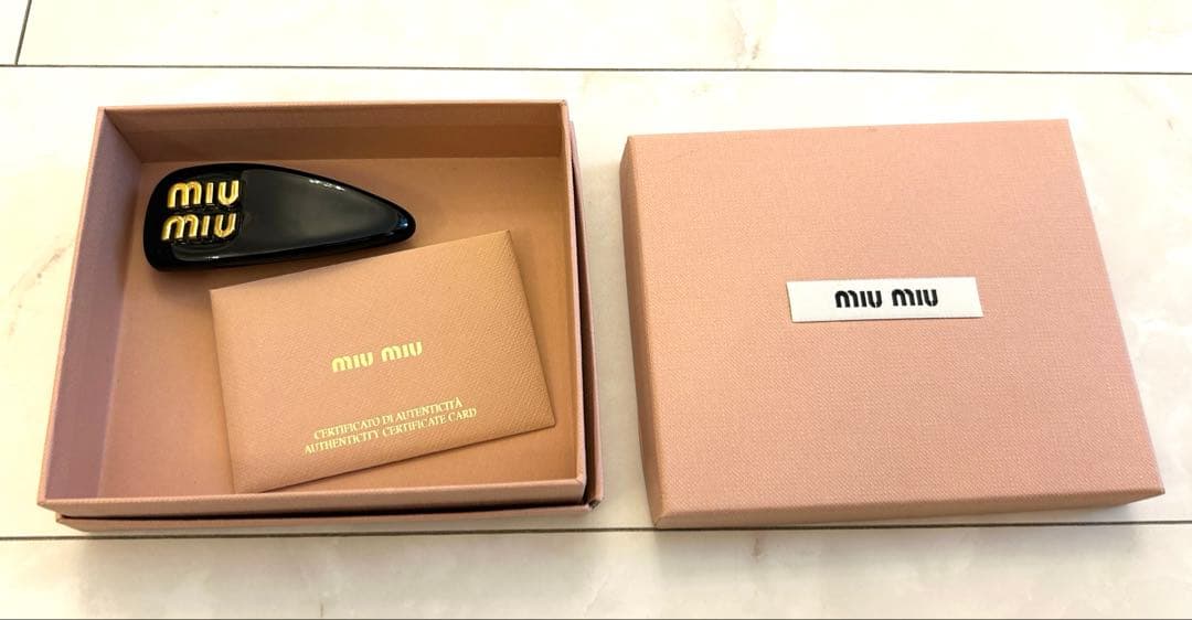 【週末価格！】miumiu ヘアピン　バレッタ　ヘアクリップ ブラック