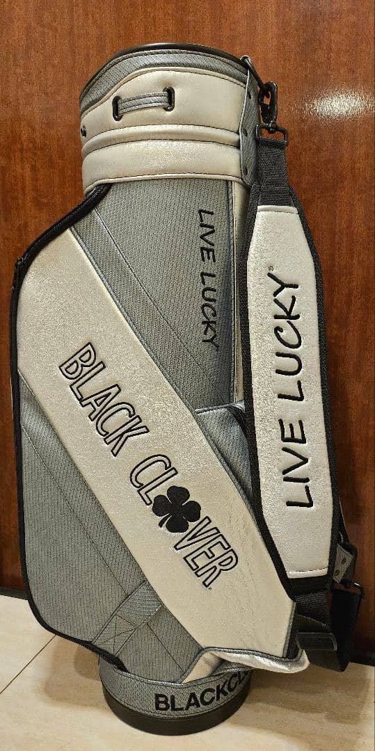 数量限定　BLACK  CLOVER キャディバック