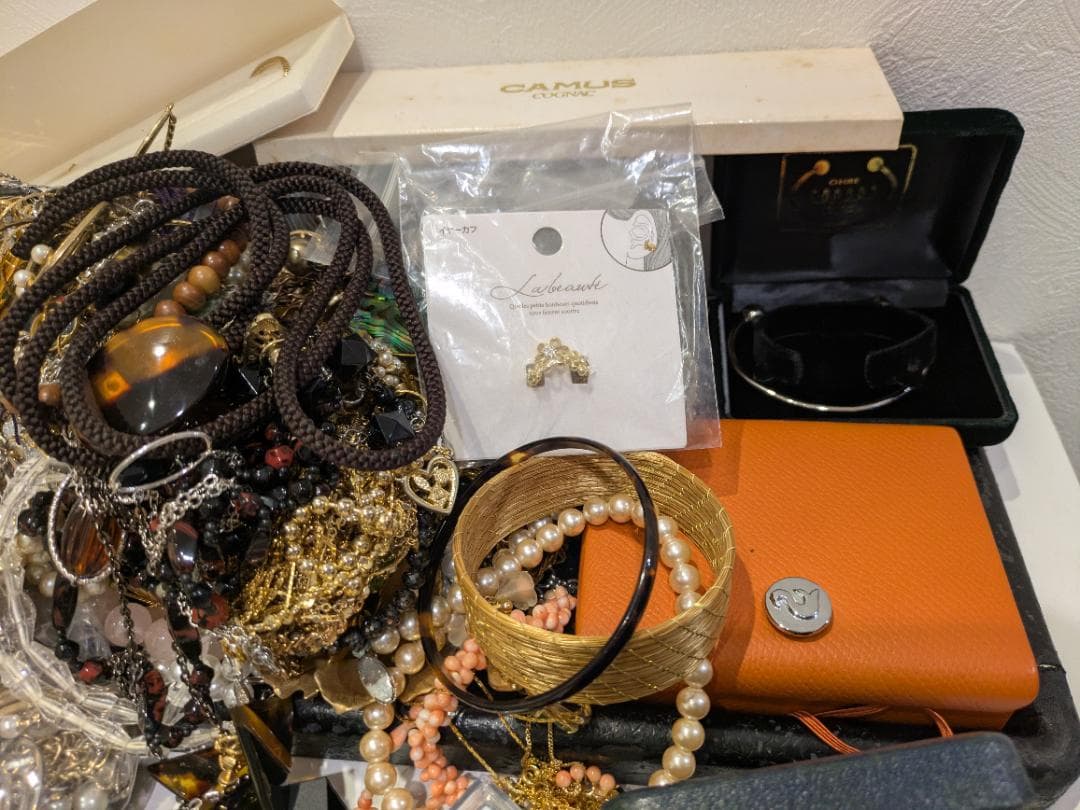 シ*ス様 メッキアクセサリーまとめ売り 6kgオーバー 66074-4a。