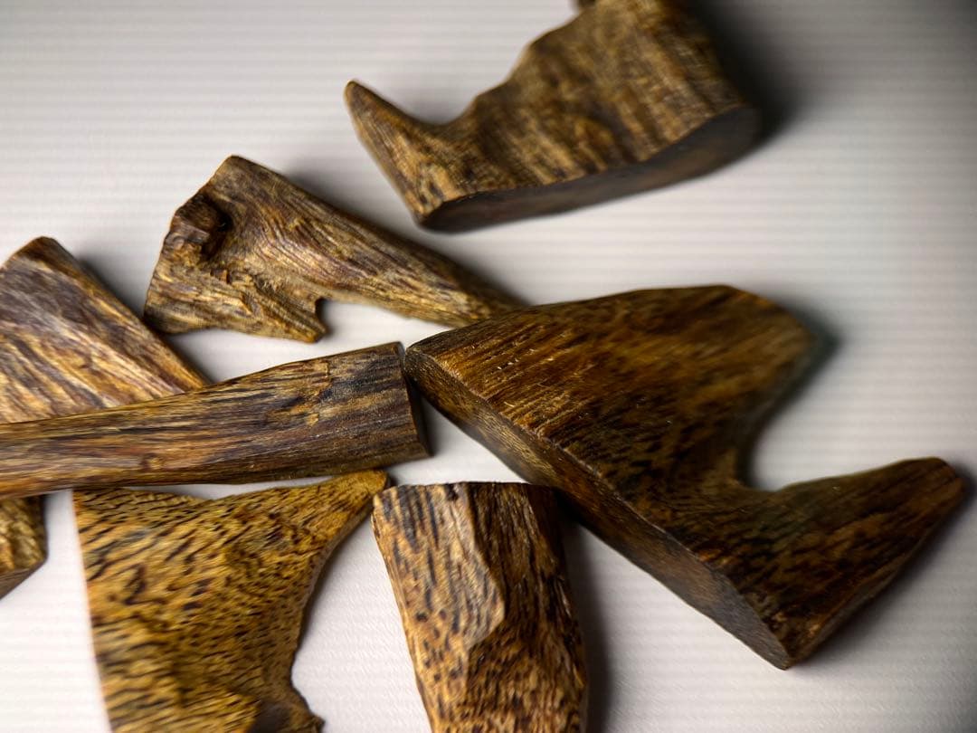 お香 天然沈香 六国五味聞香用 伽羅 香木 1-S-10.707