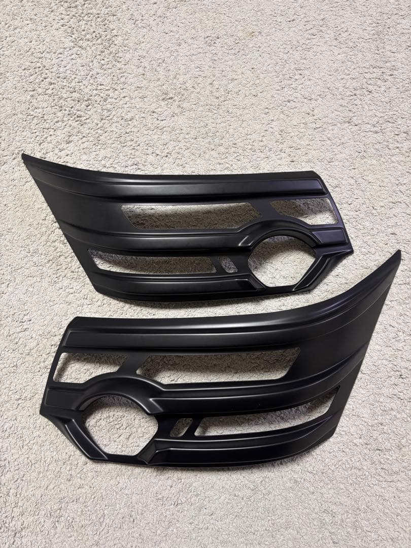 三菱デリカD5ヘッドライトプロテクター