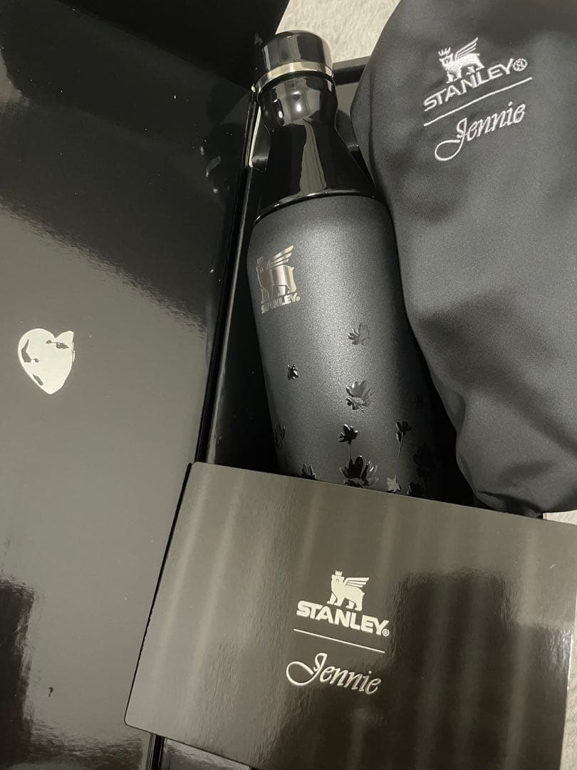 【新品未使用】Stanley 1913 x JENNIE 限定ボトル ブラック