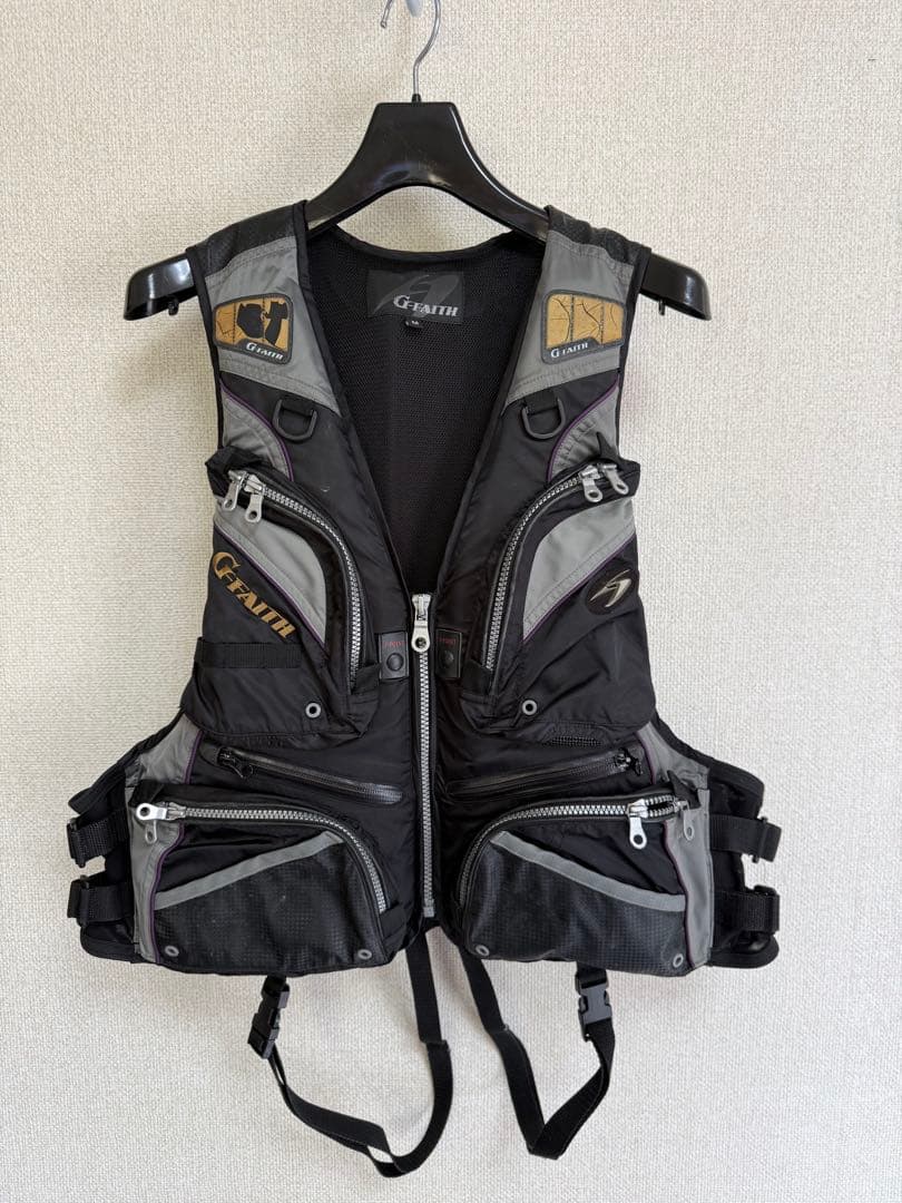 がまかつG-FAITH スーツ　M 中綿　上インナー付　フローティングベスト中古