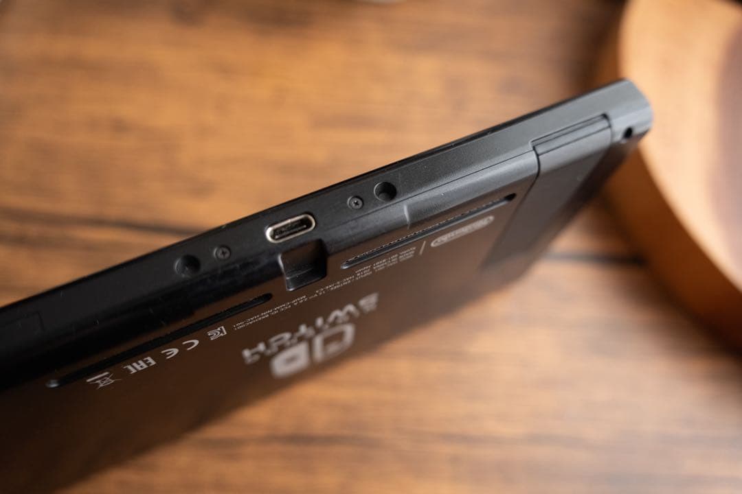 Nintendo switch 2018 モデル　本体