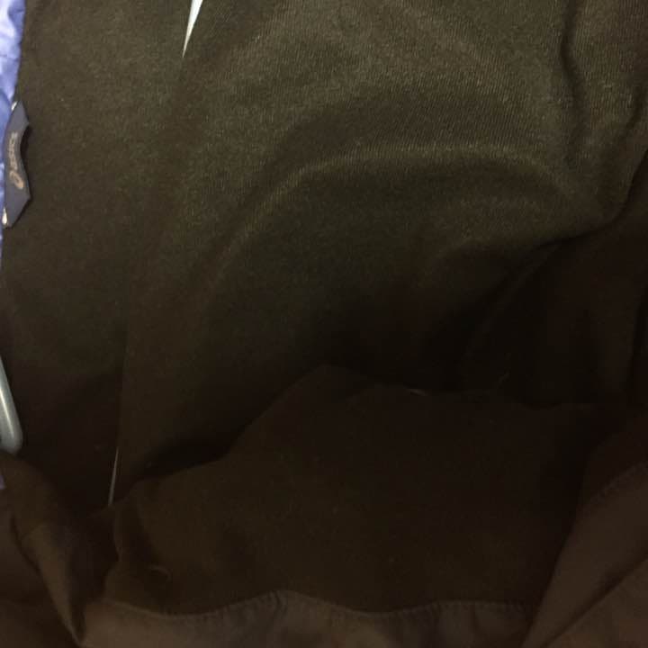 ASICS ウィンドブレーカー