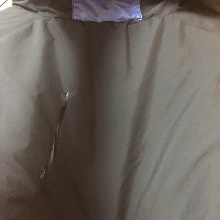 ASICS ウィンドブレーカー