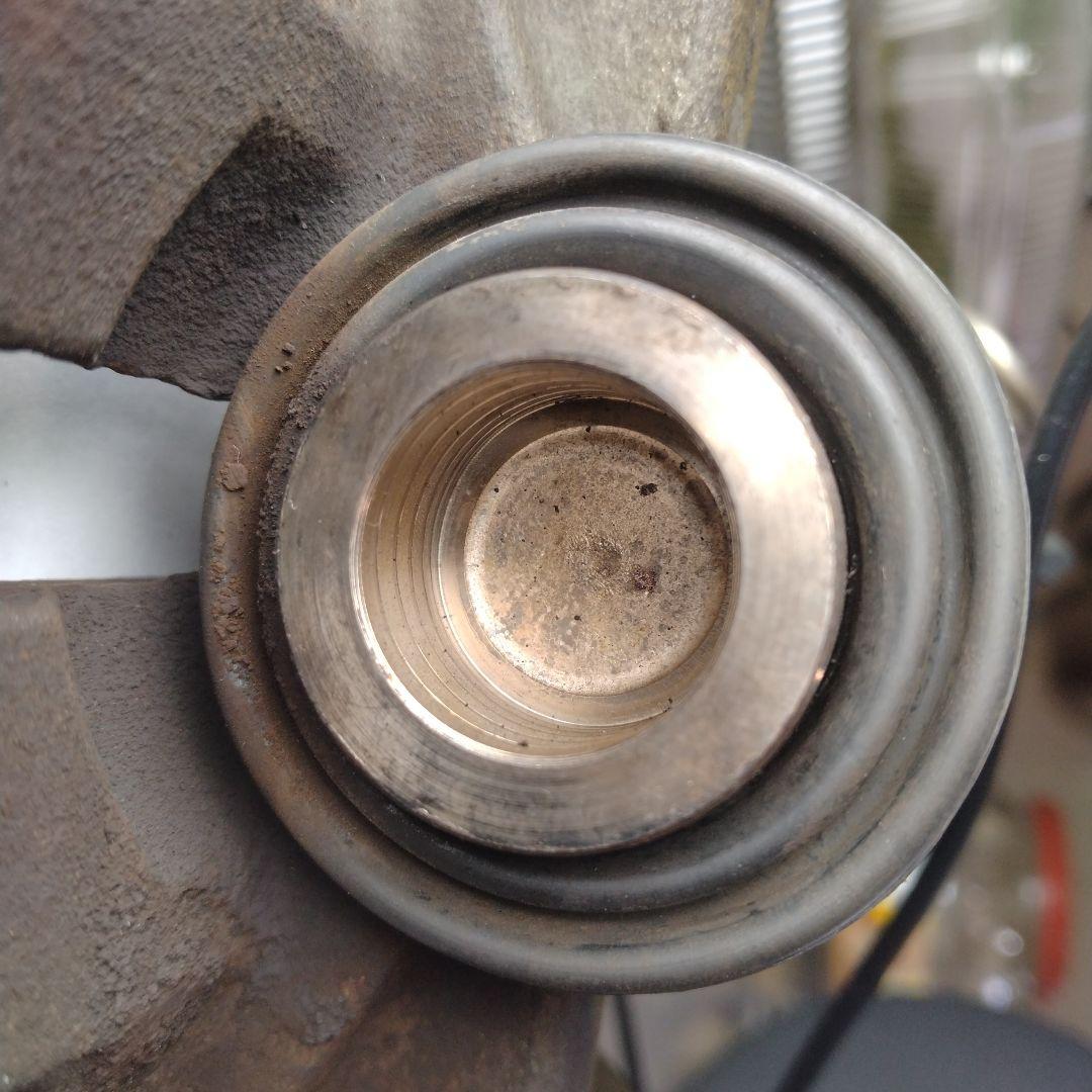 NA8C リヤーブレーキキャリパー