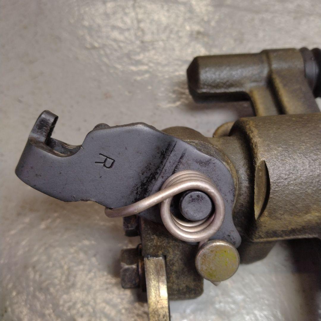 NA8C リヤーブレーキキャリパー