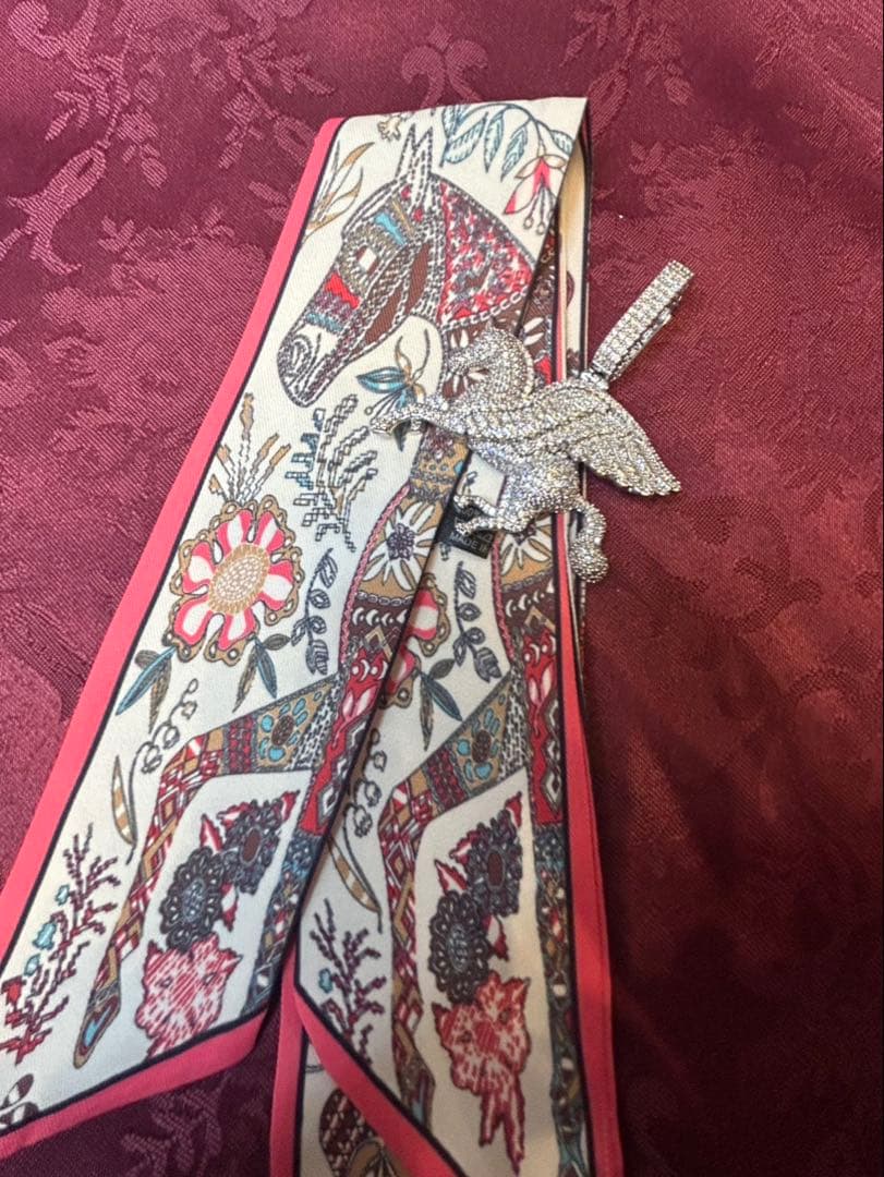 ￼ペガサスモチーフペンダントトップ　チャーム✖️スカーフ