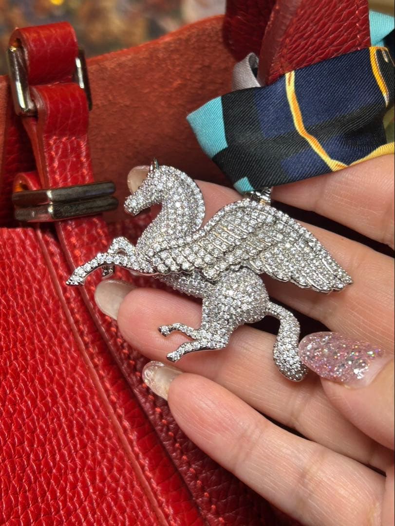 ￼ペガサスモチーフペンダントトップ　チャーム✖️スカーフ