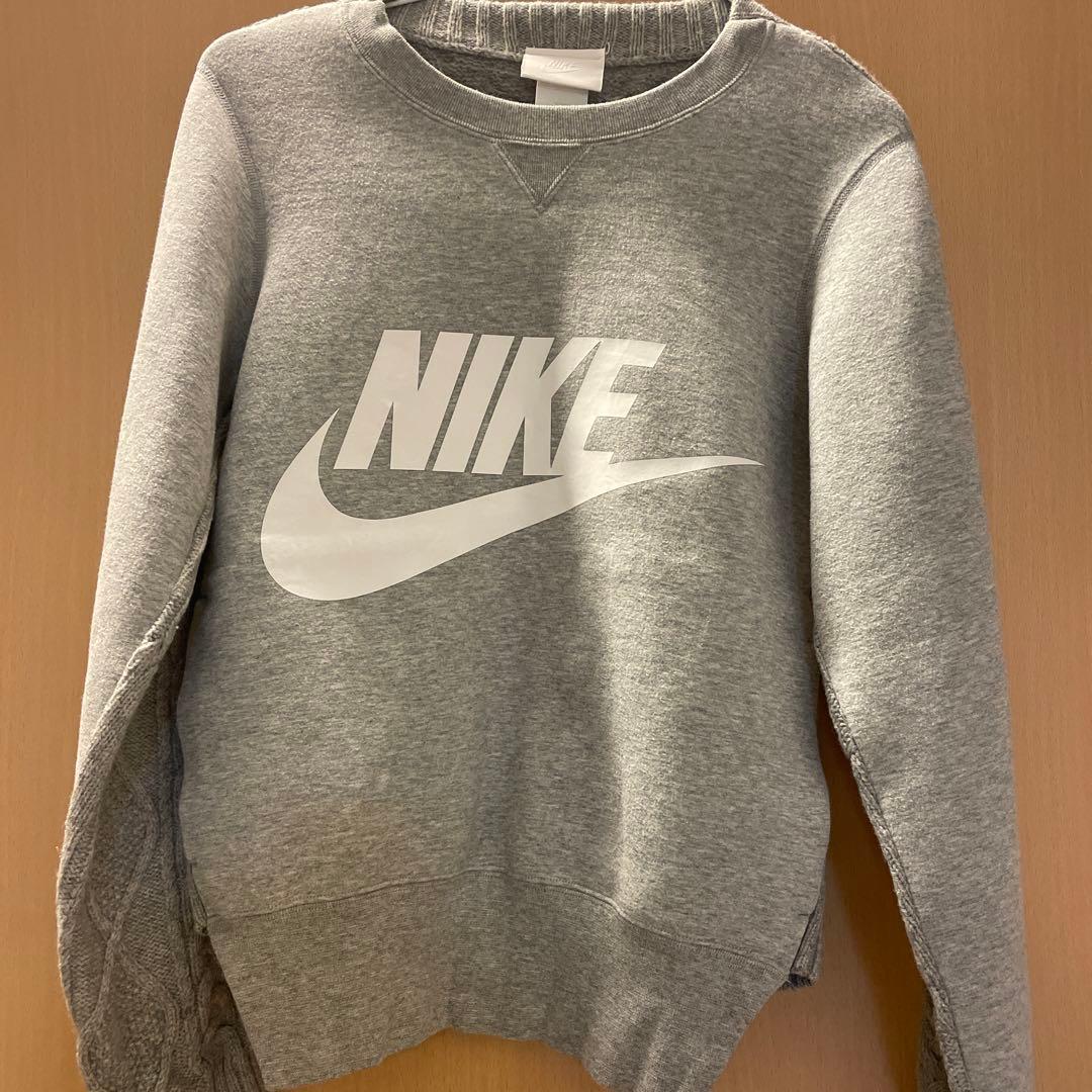 NIKE sacai トレーナー