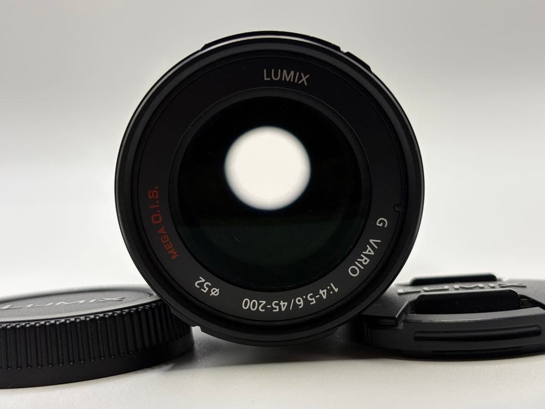 LUMIX 45-200mm レンズ MEGA O.I.S.