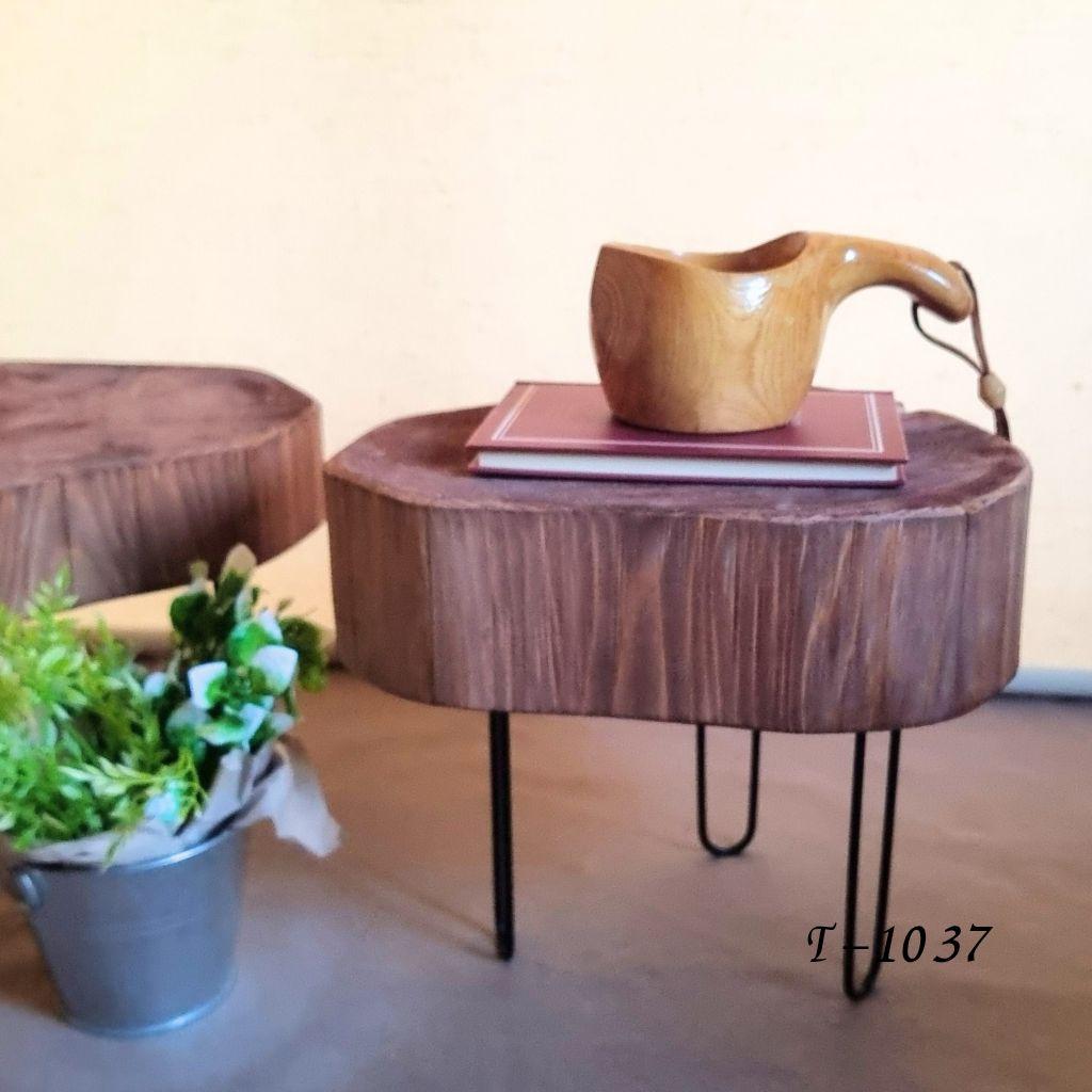 ナチュラルウッドのアイアンレッグテーブル エイジング塗装