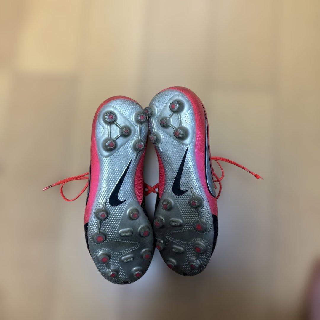 NIKE ファントム HG トップモデル 24.5