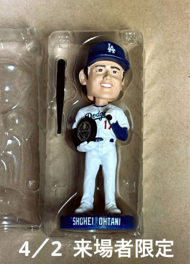4/2 来場者限定　ドジャース　大谷翔平　ボブルヘッド　MVP　6 3点