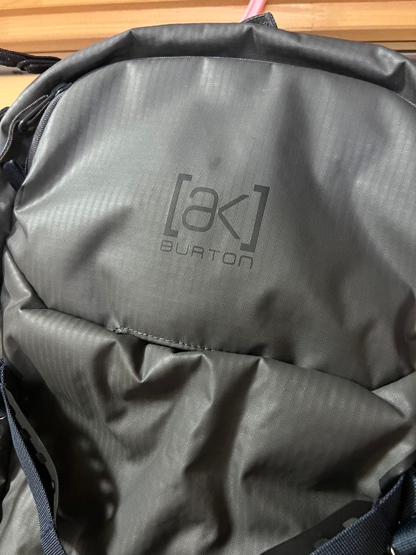 Burton ［ak］インクライン 20Lバックパック