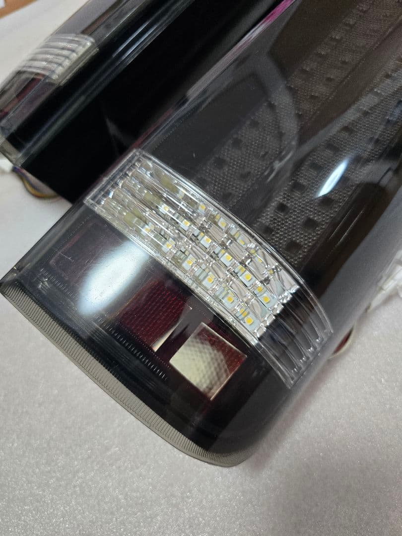ハイエース 200系 テールライト LED テールランプ
