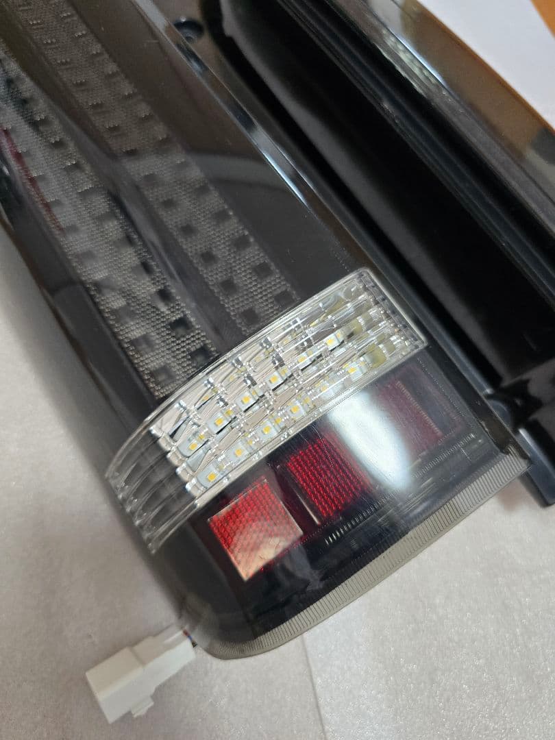 ハイエース 200系 テールライト LED テールランプ