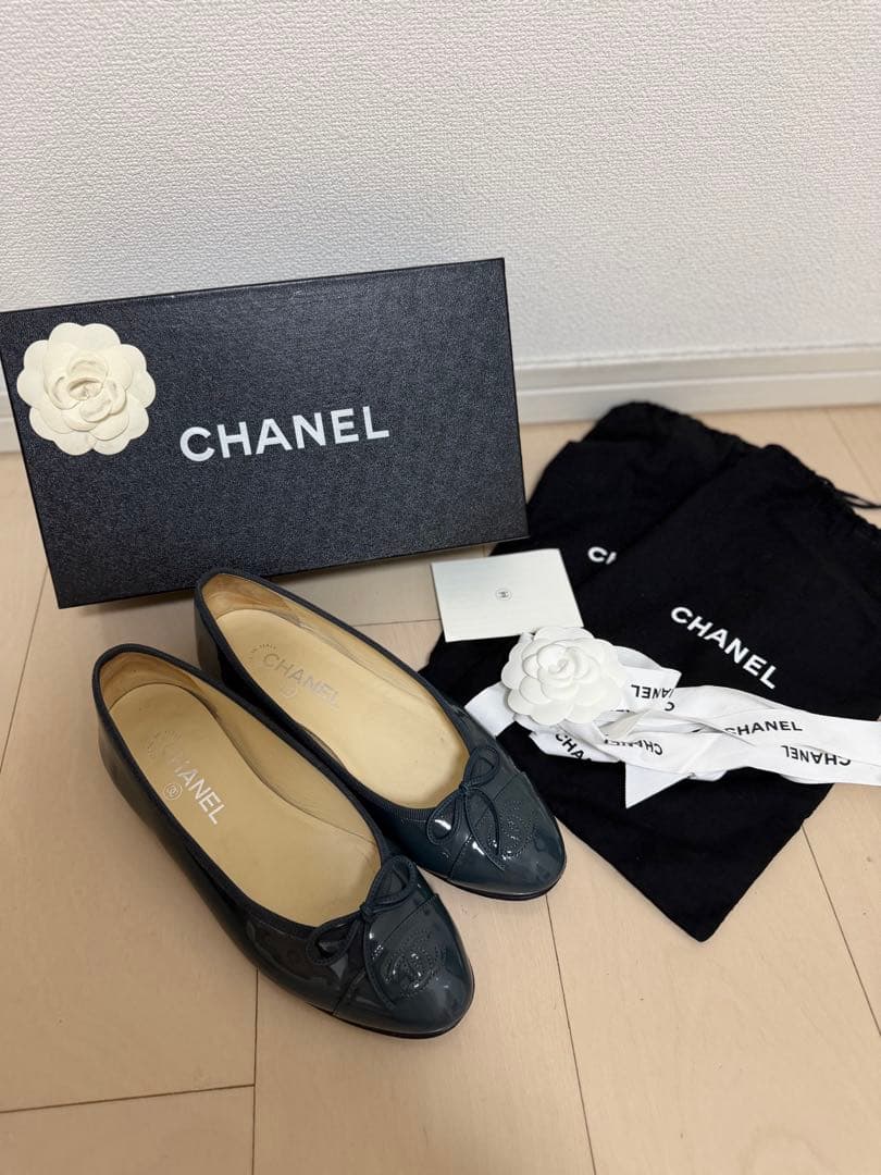 pupupuputa CHANEL ダークグレー バレエシューズ