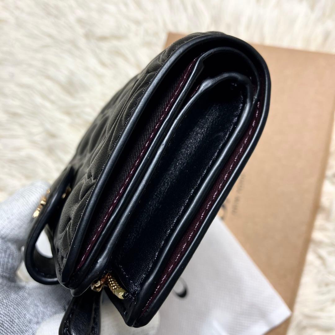 【未使用】 COACH 二つ折り シグネチャーエンボス