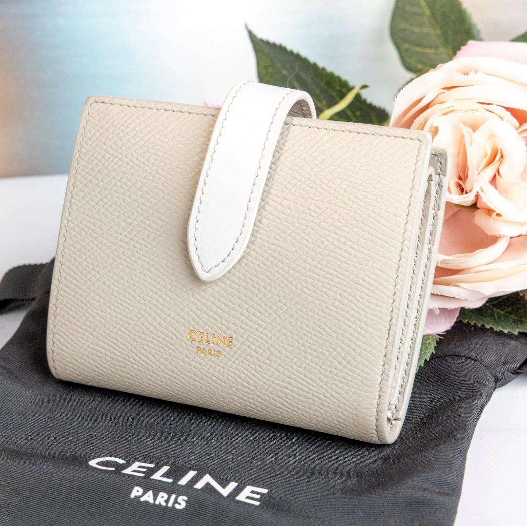 ちいかわ  CELINE スモール ストラップウォレット