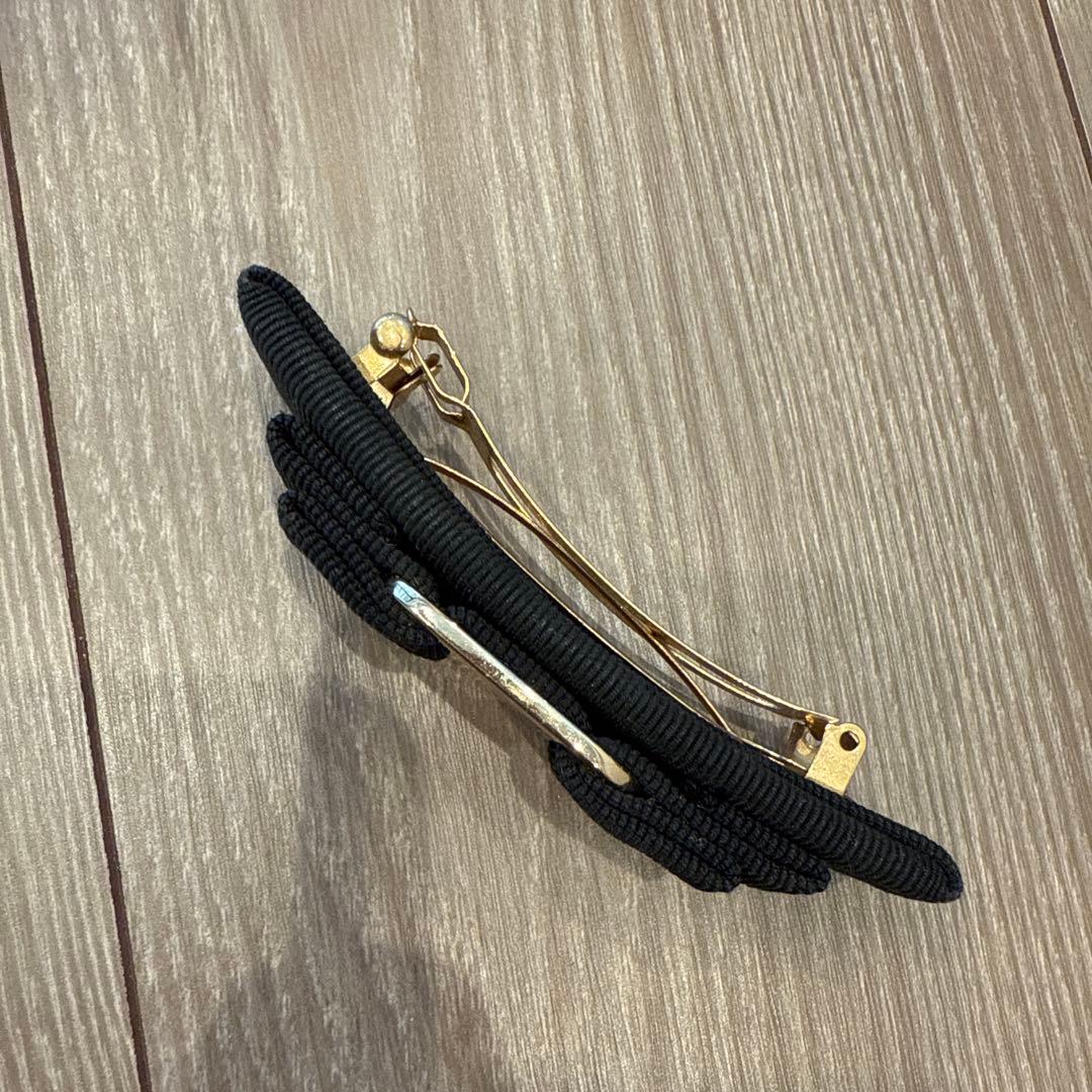 フェラガモ バレッタ ブラック ゴールド