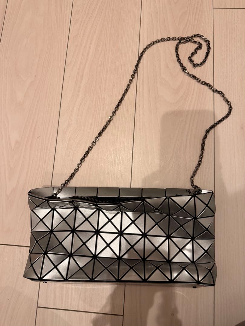 Bao Bao Issey シルバーショルダーバッグ