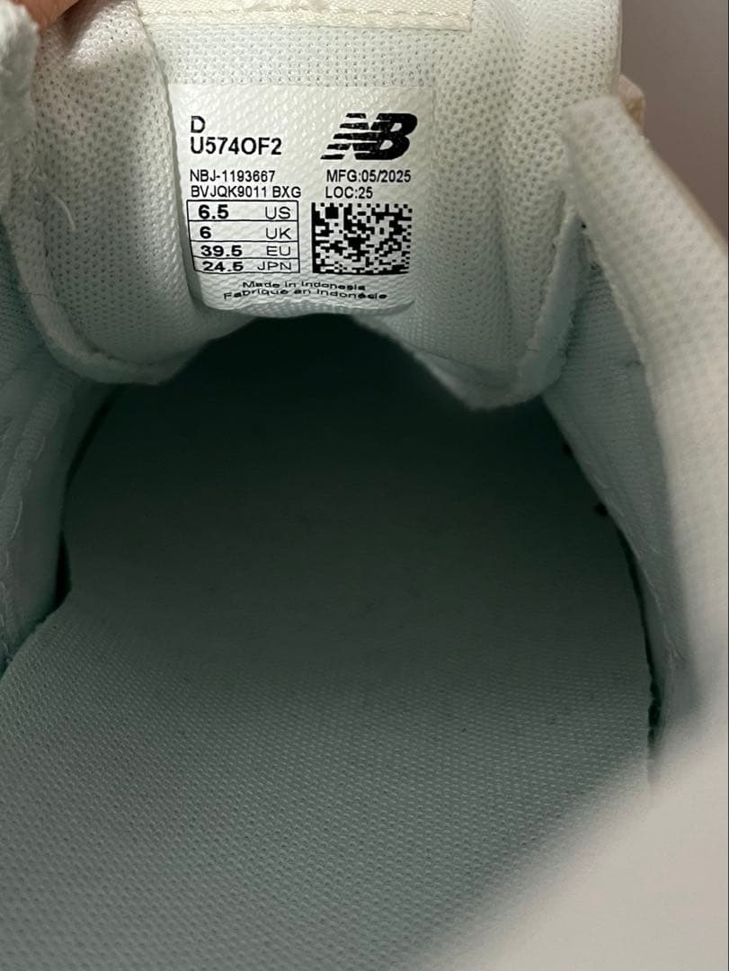 New Balance U574 オフホワイト スニーカー