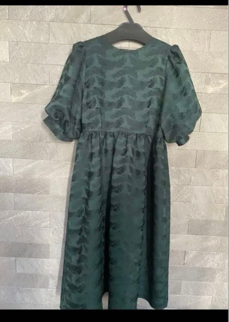 etoll. ダークグリーン フレアドレス