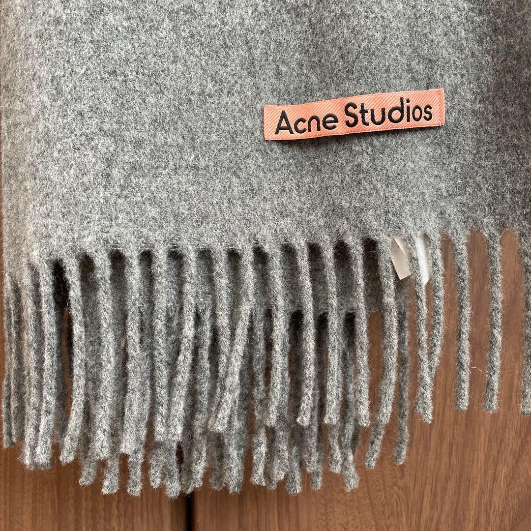 Acne Studiosマフラー