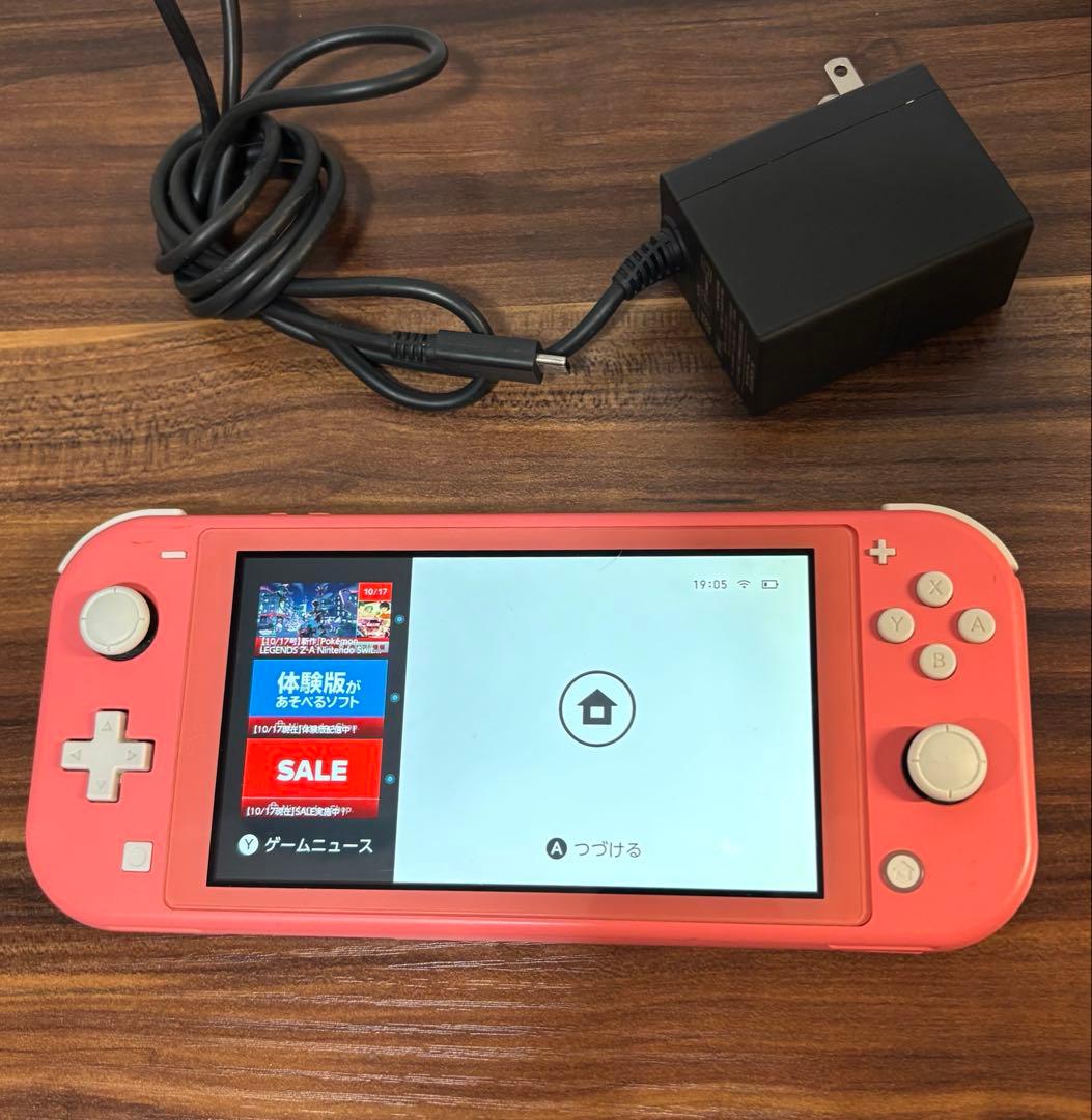 ニンテンドー　Switch ライト　ピンク