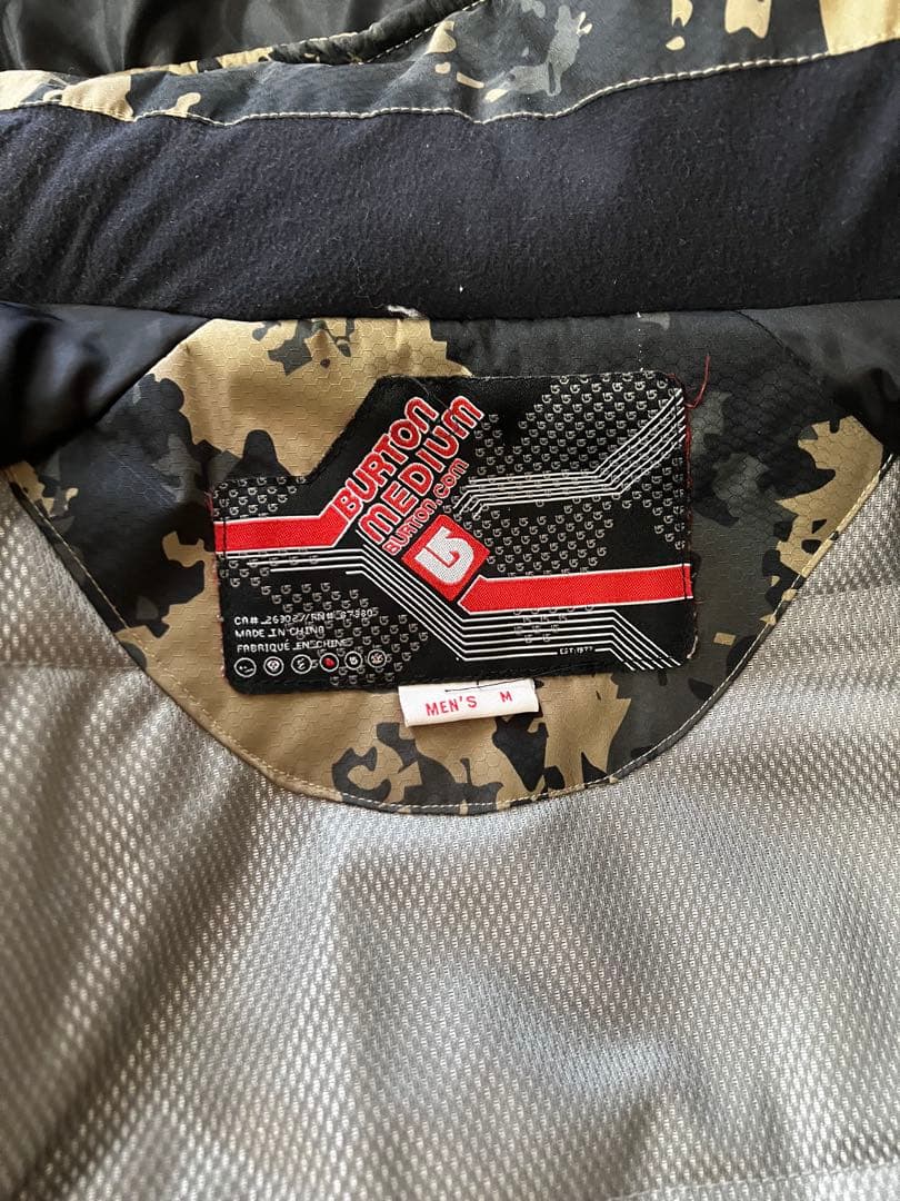 Burton スノーボードウェア　メンズ　迷彩柄