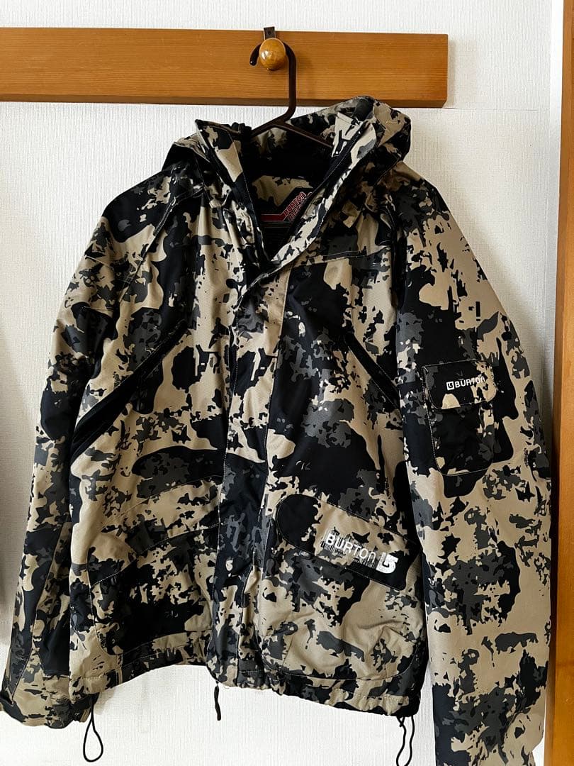 Burton スノーボードウェア　メンズ　迷彩柄