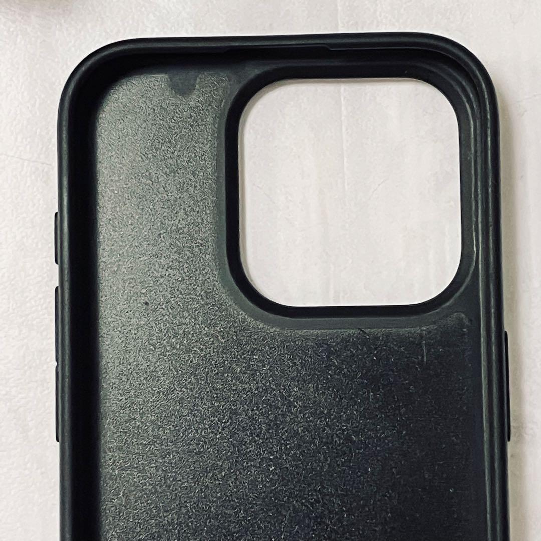 PRADA iPhone15Pro用 スマホケース 本革 プラダ三角ロゴ 正規品