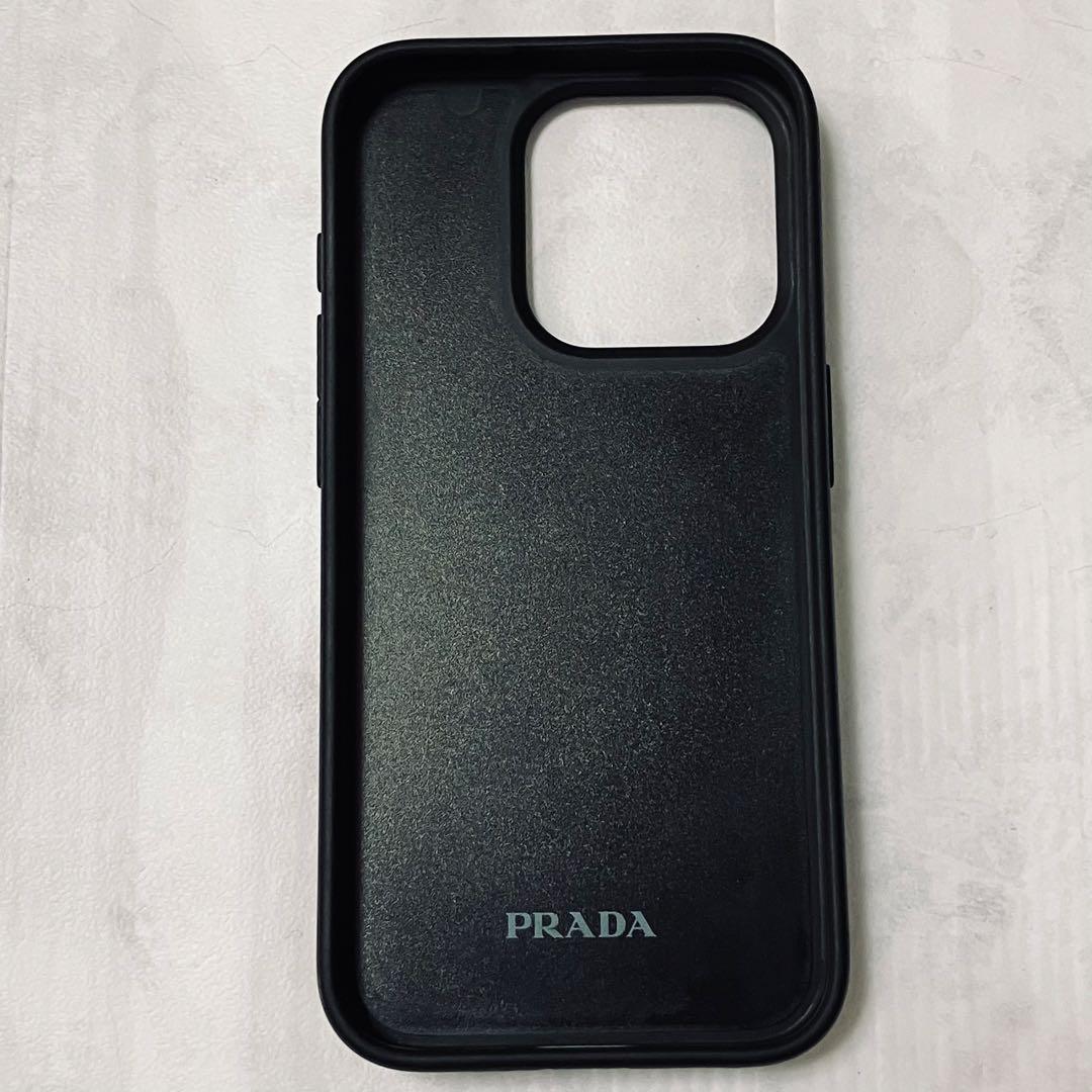 PRADA iPhone15Pro用 スマホケース 本革 プラダ三角ロゴ 正規品