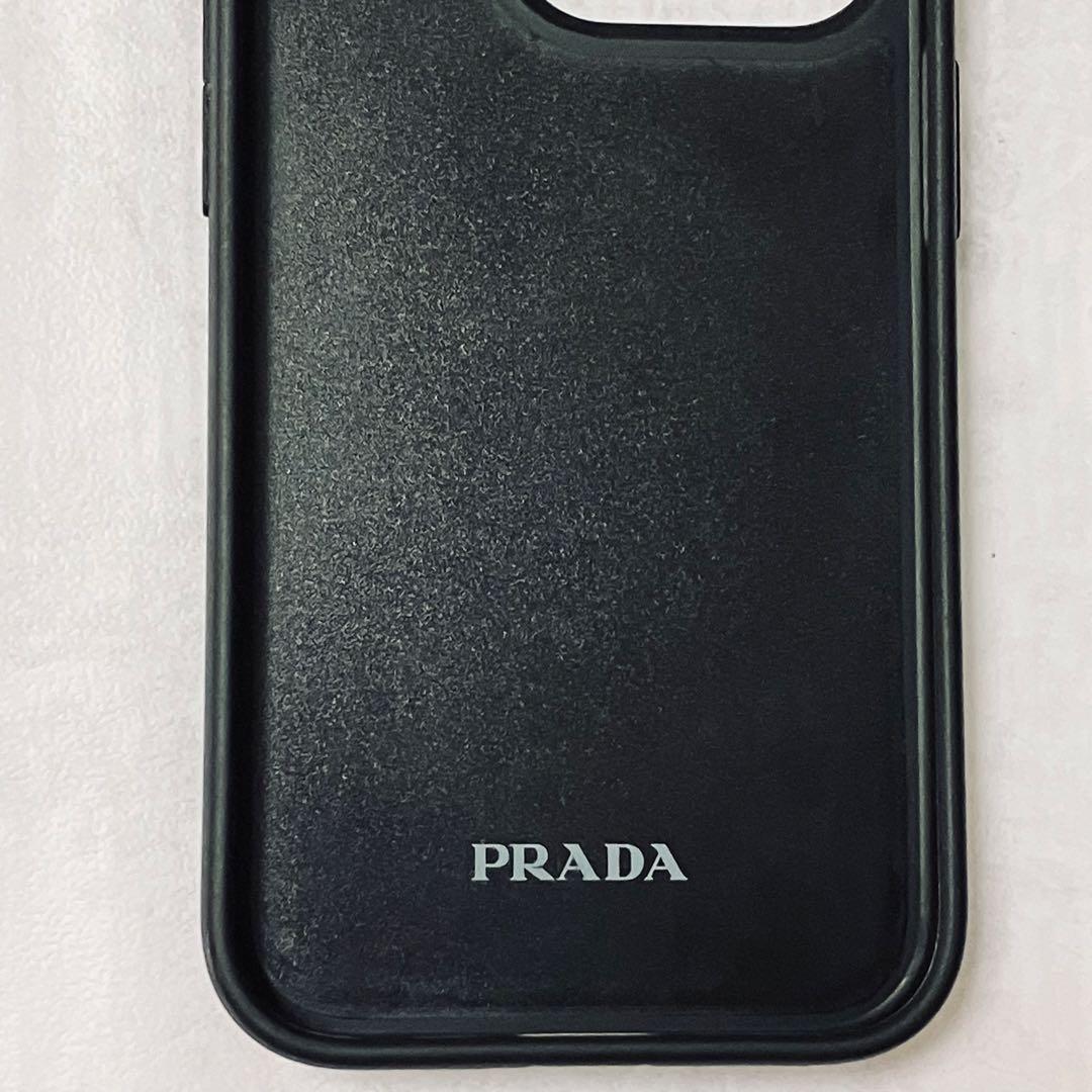 PRADA iPhone15Pro用 スマホケース 本革 プラダ三角ロゴ 正規品