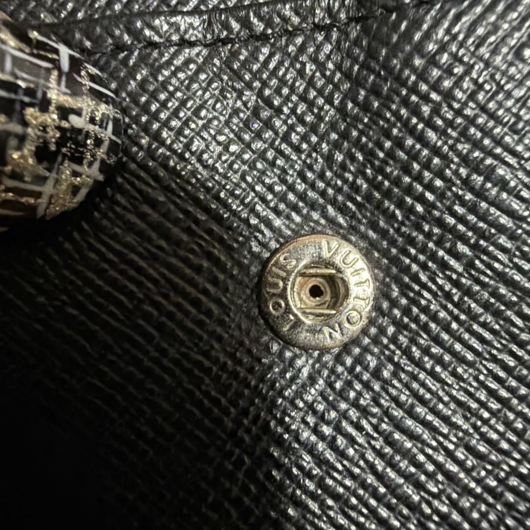 ルイヴィトン　二つ折り財布　ダミエ