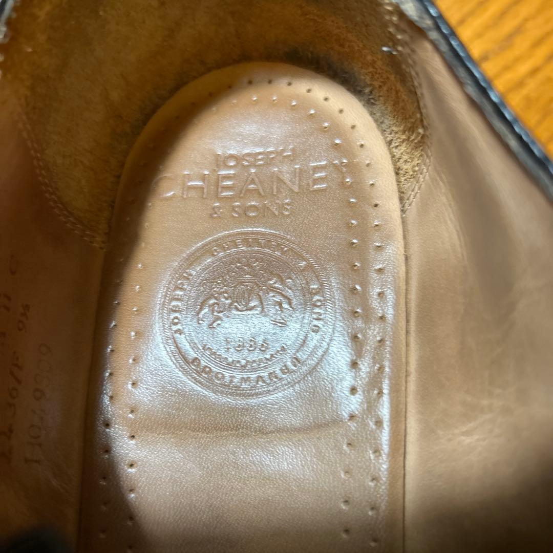 ジョセフチーニー　ケンゴン　UK9.5 黒