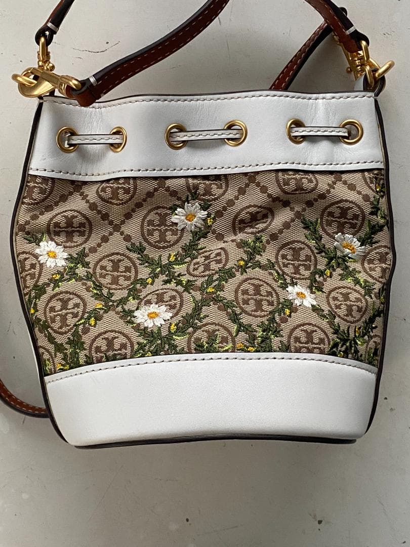 トリーバーチバッグTモノグラム鳥