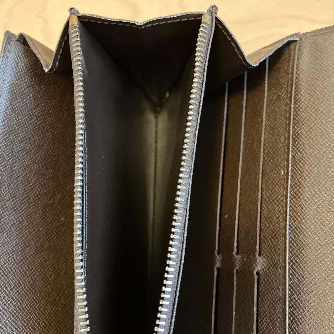 ルイヴィトン　長財布　イニシャル入り