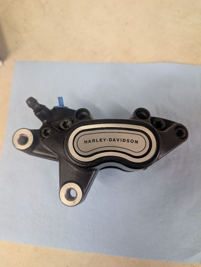 HARLEY　FXBＲ ブレーキキャリパー 　フロント用