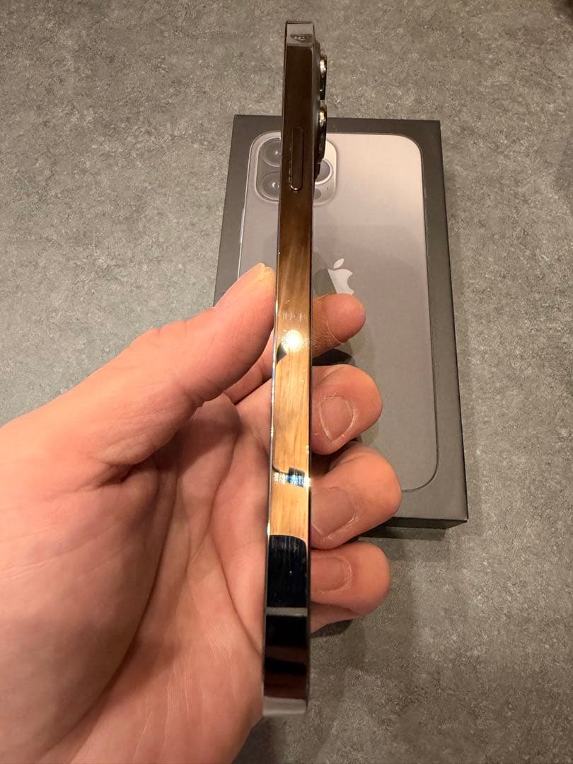 スマートフォン本体 tomotomo