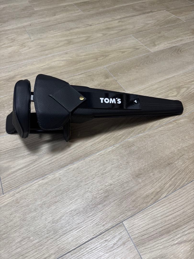 (^^)　TOM'S ハンドルロック