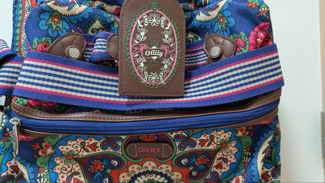 OILILYキャリーケース
