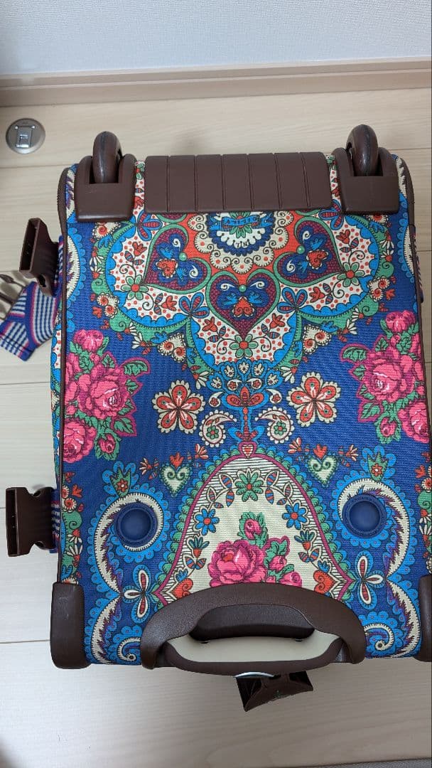 OILILYキャリーケース