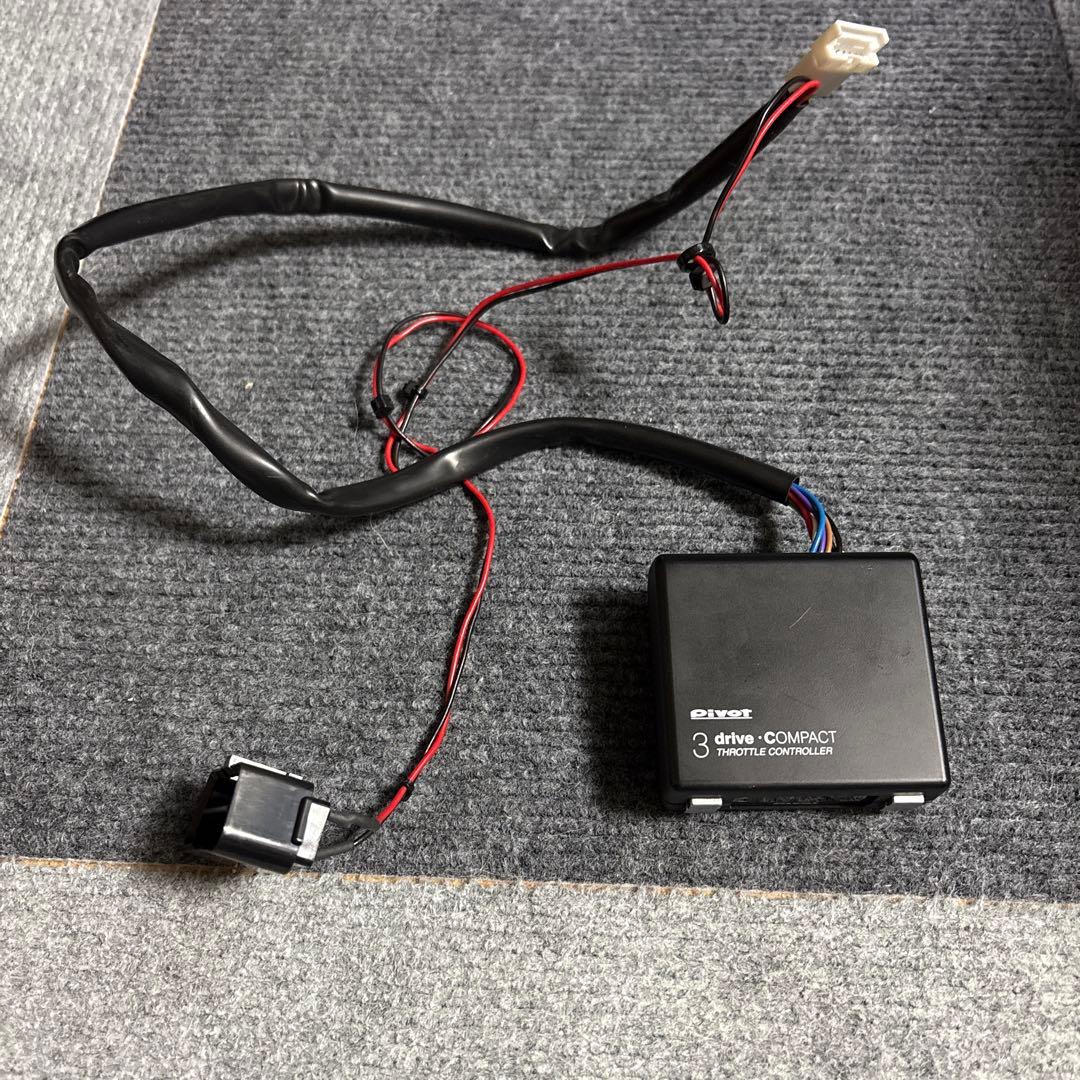pivot 3driveCOMPACT スロットルコントローラー