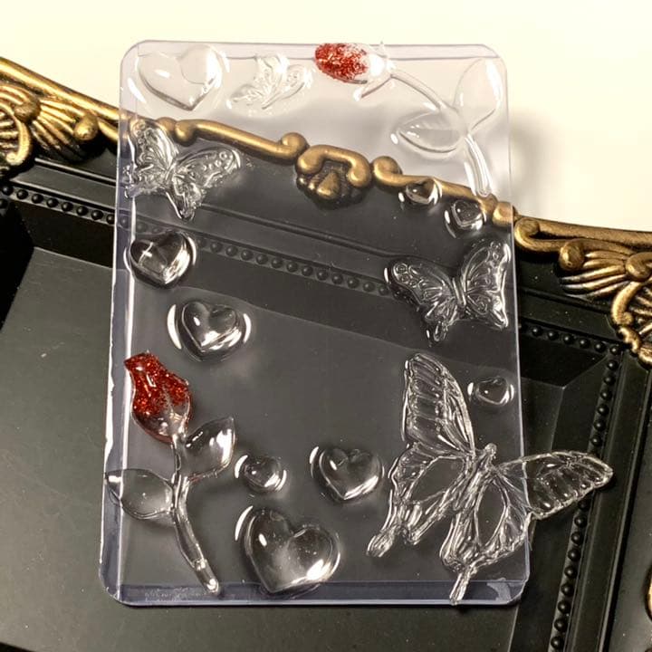 【蕾のラメ色増えました】トレカケース デコ 硬質ケース レジン ハンドメイド