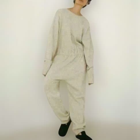 ⑫ETRE　エトレトウキョウ　Vネックニットオールインワン　つなぎ　長袖ズボン