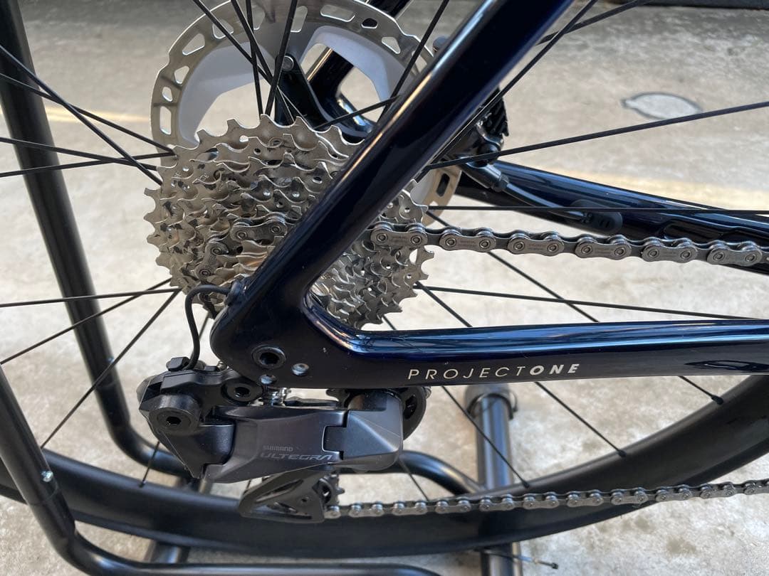 最終値下げ　トレック エモンダSLR7 未使用　シマノ12速SPDペダル付